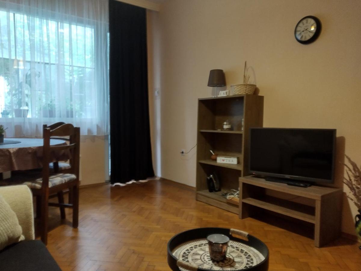 Прекрасен Апартамент В Бургас Burgas City Exterior foto